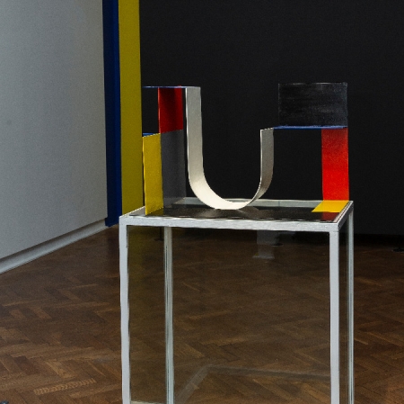 Katarzyna Kobro, "Spatial Composition (4)", part of the Exhibition "War Against Homes. The Neoplastic Room in Solidarity with Ukraine", photography: P. Tomczyk