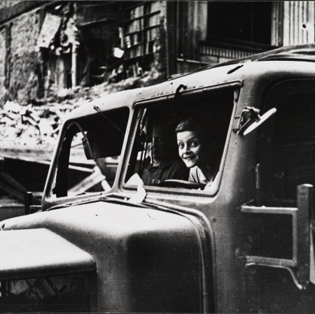 Eugeniusz Haneman, "In a trophy truck", 1944/1980, black-and-white photograph, from the collection of Muzeum Sztuki in Łódź