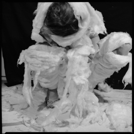 Teresa Tyszkiewicz, „Wata“, 1981, fotografia czarno-biała, dzięki uprzejmości artystki