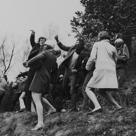 Zorka Ságlová, "Documentation of the action titled: Throwing balls into Lake Bořín in Průhonice", 1969, black and white photography, collection of Muzeum Sztuki, Łódź