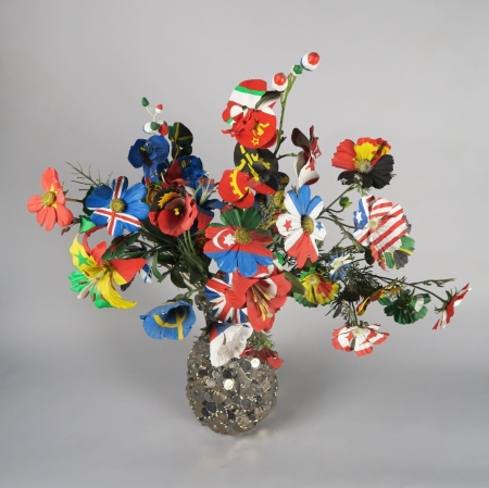 Frank Scurti, „Bez tytułu (malowane kwiaty 3)”, 2001, fot. Arthur Toqué, Kolekcja Antoine'a de Galberta, Paryż