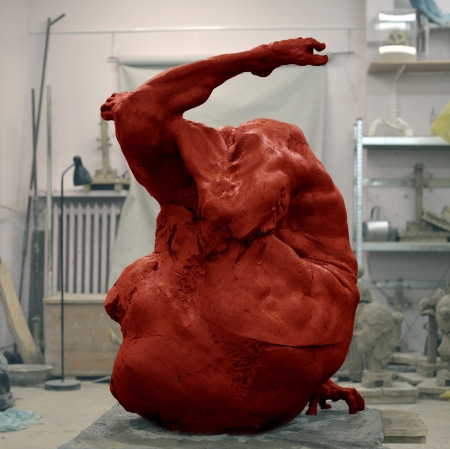 Standing in another way, resin, 150cm, 2017.