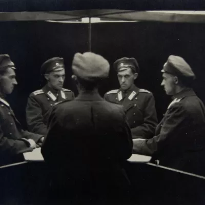 Stanisław Ignacy Witkiewicz, Portret wielokrotny, ok. 1917, fotografia, Muzeum Sztuki w Łodzi
