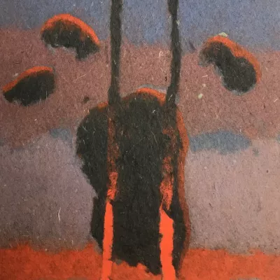 fragment pracy prof. Ewy Latkowskiej-Żychskiej w odcieniach błękitu, pomarańczu, czerni, popielatego brązu