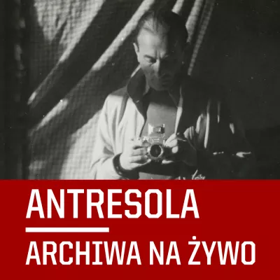 autoportret Nachta Samborskiego z aparatem 